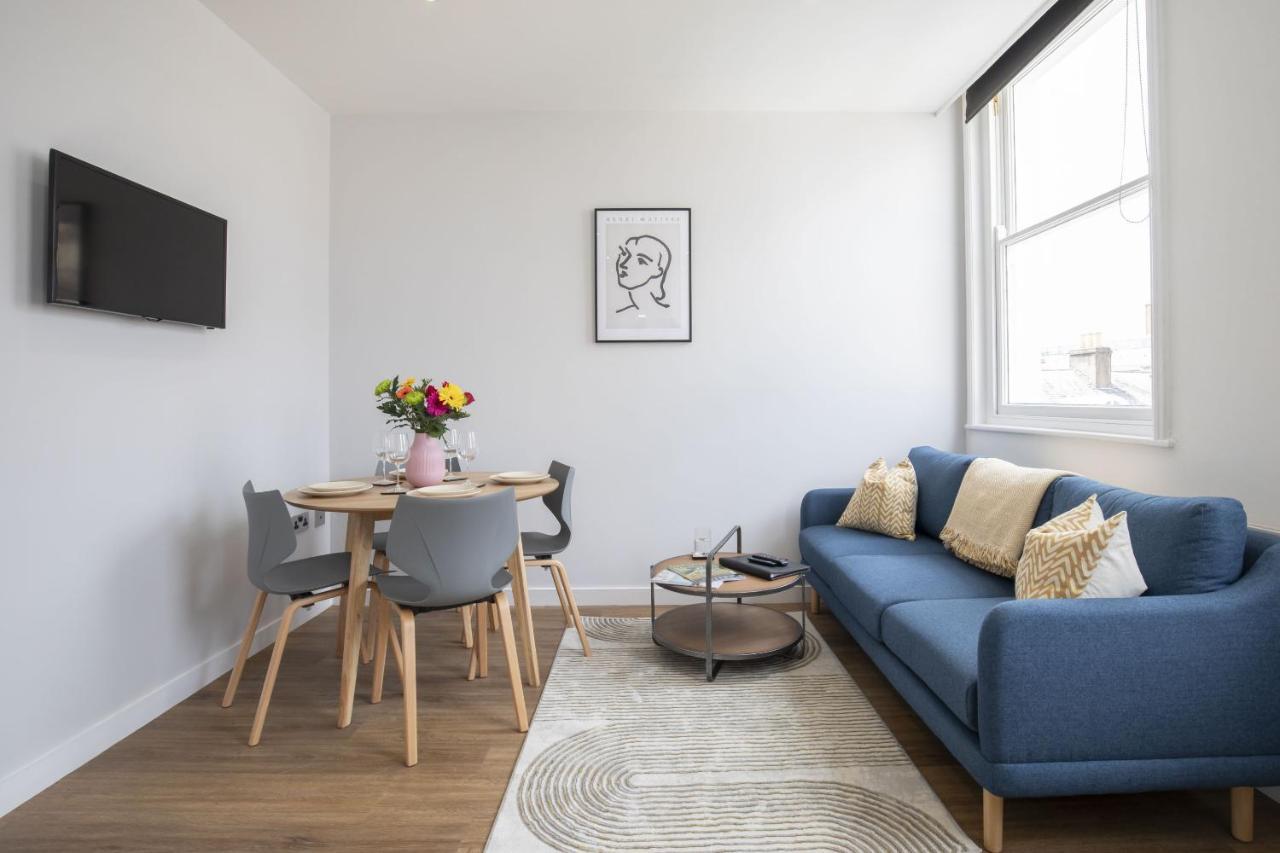 Апартаменты Beautifully Presented Newly Renovated City-centre In